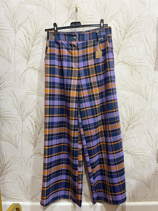 Pantalones multicolor morado